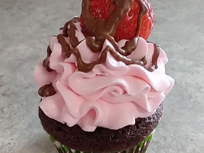 Chocolate Covered Strawberry Cupcake